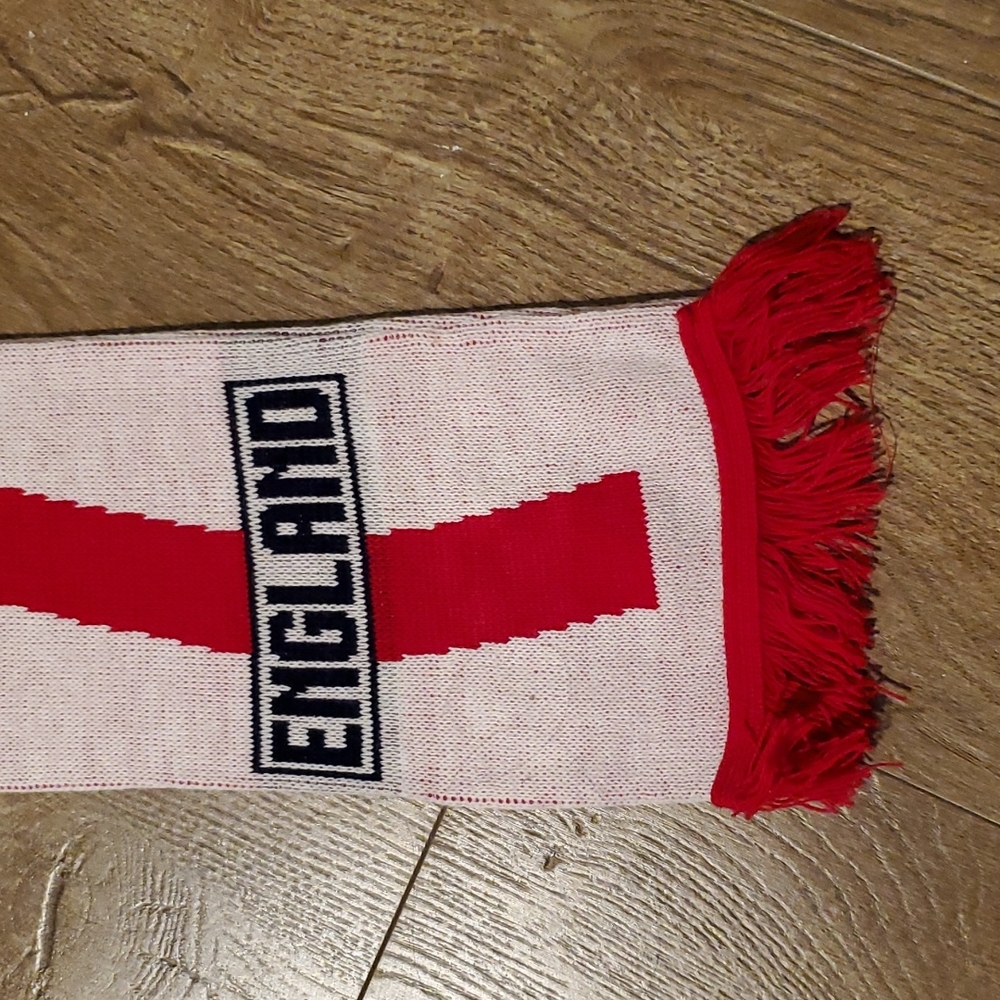 England Scarf - Picture 3 of 4